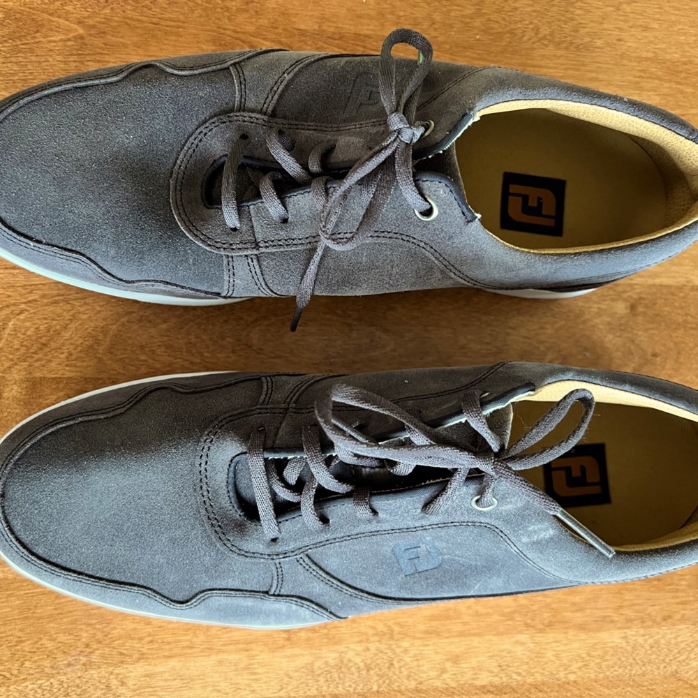 Men’s FootJoy brown suede golf shoe.